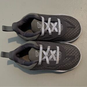 Toddler Jordan Brand Gray Tatum 1 Basketball Shoes sneakers size 8T